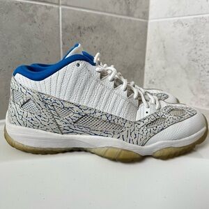Nike Air Jordan XI 11 Low I.E. Size 11 Men
